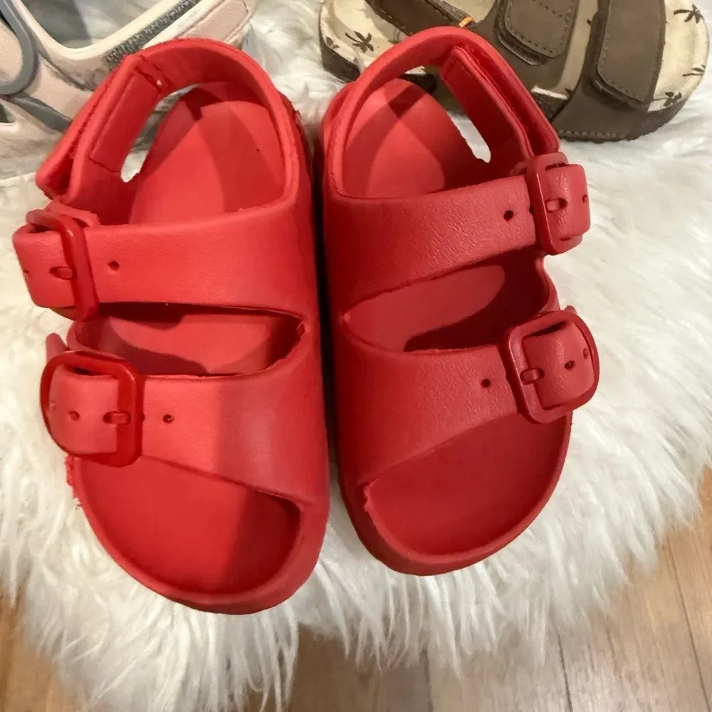 Wonder Nation Red, Brown, and Gray Kids Sandals Set - Picture 3 of 7